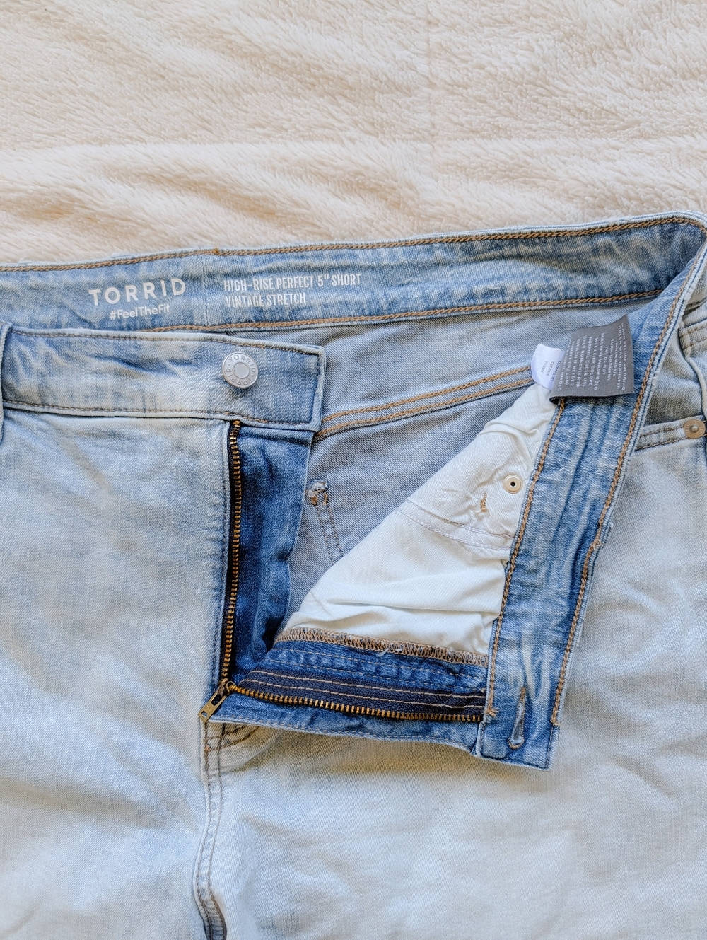 Torrid High Rise Perfect 5" Shorts - Picture 3 of 4